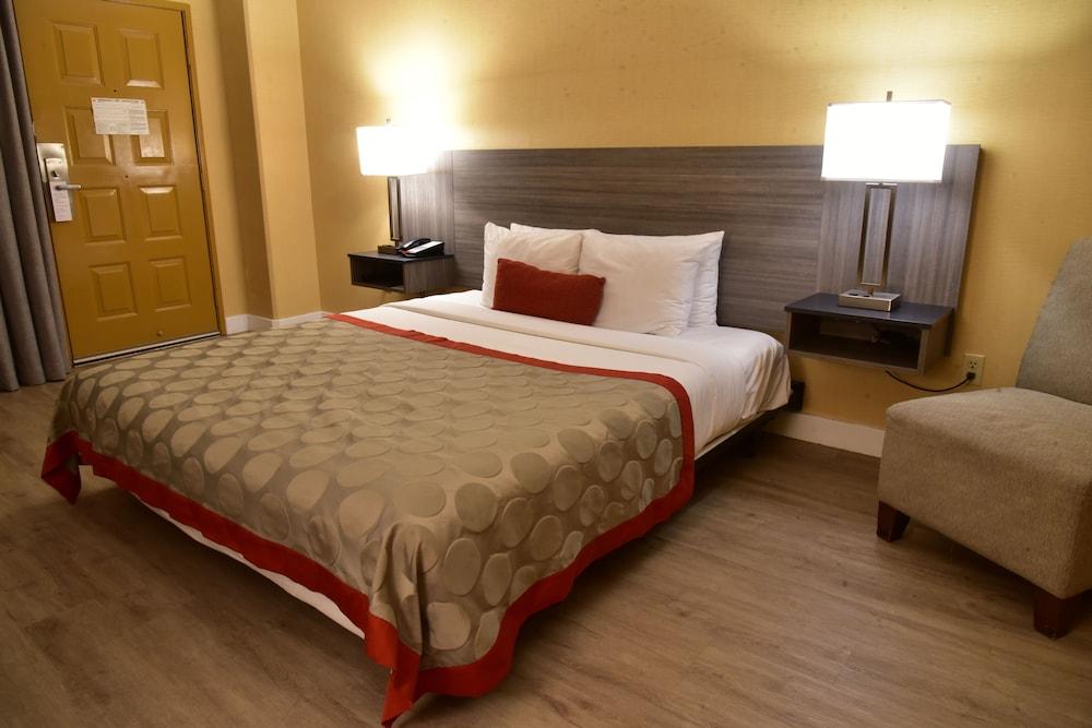 Ramada By Wyndham San Diego National City Εξωτερικό φωτογραφία
