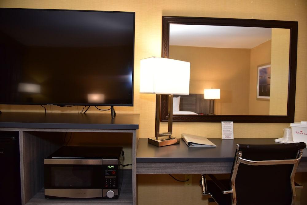 Ramada By Wyndham San Diego National City Εξωτερικό φωτογραφία