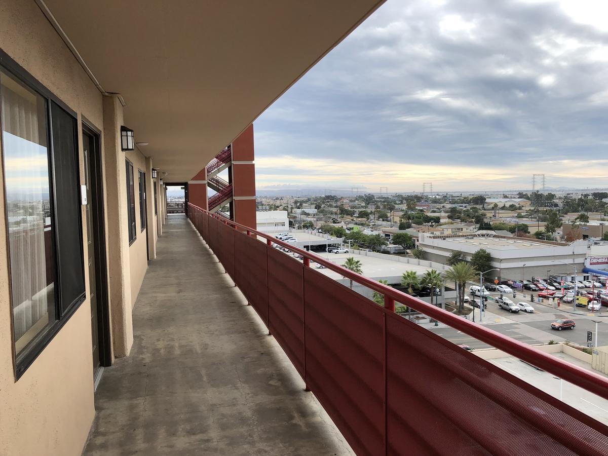 Ramada By Wyndham San Diego National City Εξωτερικό φωτογραφία